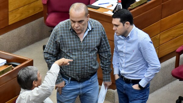 Senado tratará el desafuero de Rivas el 15 de febrero