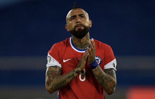 Versus / Arturo Vidal, quien sonó para Olimpia, regresa oficialmente a Colo Colo
