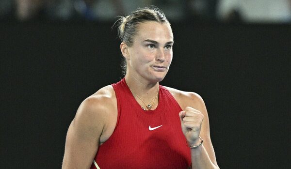 Versus / ¡Ya está en semis! Sabalenka sigue con su defensa del título en Australia