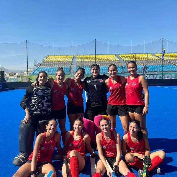 Selección femenina de hockey prepara debut en el mundial de Omán - La Tribuna