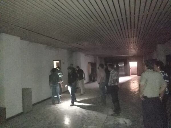 Video: controlan principio de incendio en edificio de Copaco - Nacionales - ABC Color