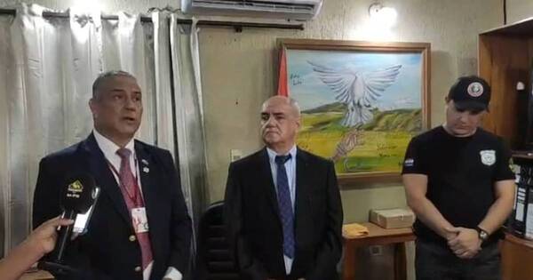 La Nación / Asumió director del penal de CDE, con la promesa de combatir la corrupción