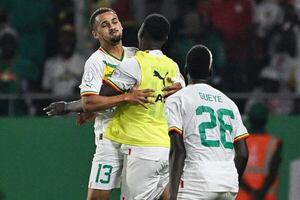 Senegal, a octavos con pleno de puntos; el VAR rescata a Camerún - Fútbol Internacional - ABC Color
