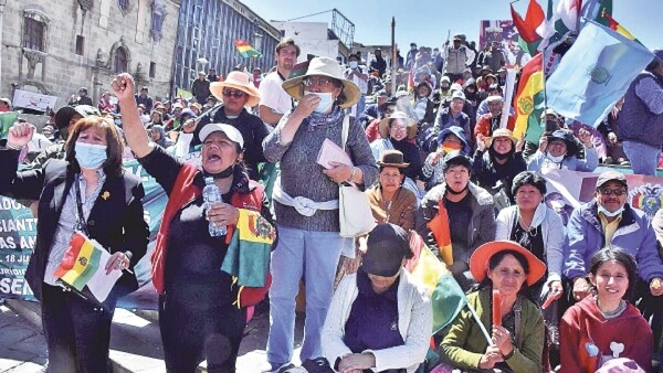 Disputa entre Arce y Evo opaca celebración en Bolivia