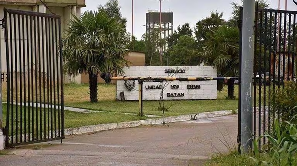 Le propuso a su compañero hacer un trío con su novia y terminaron en la comisaría - Noticiero Paraguay