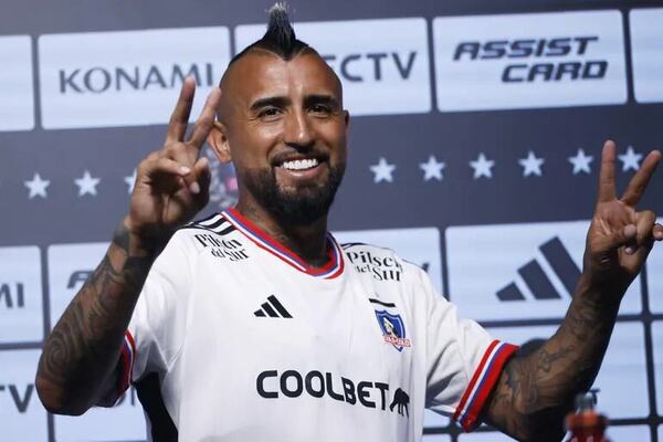 Arturo Vidal descarta que su regreso al chileno Colo Colo sea para retirarse - Fútbol Internacional - ABC Color