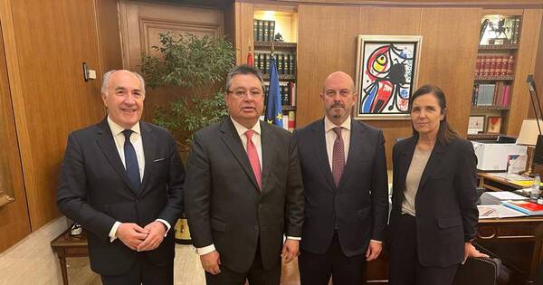 Diario HOY | Leite se reúne con parlamentarios españoles con el objetivo de reforzar la alianza