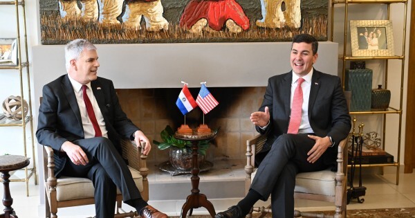 Ostfield visita a Peña en una reunión hermética a un día del encuentro de cancilleres del Mercosur