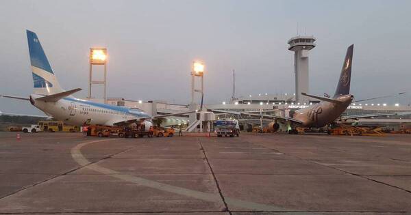Diario HOY | Suspenden los vuelos a Argentina a consecuencia del paro general