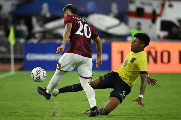 Ecuador salva un punto ante Venezuela, que se complica en el Grupo A - Fútbol Internacional - ABC Color