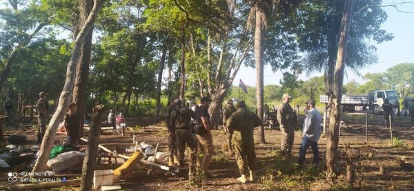 Operativo Policial Desaloja Asentamiento Ilegal en Reserva Natural y Detiene a Líderes