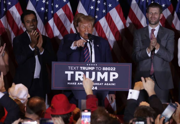 Trump se acerca a duelo con Biden