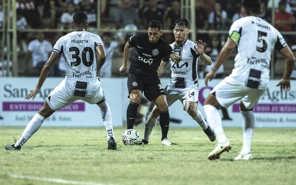 Primera victoria de Olimpia en Encarnación
