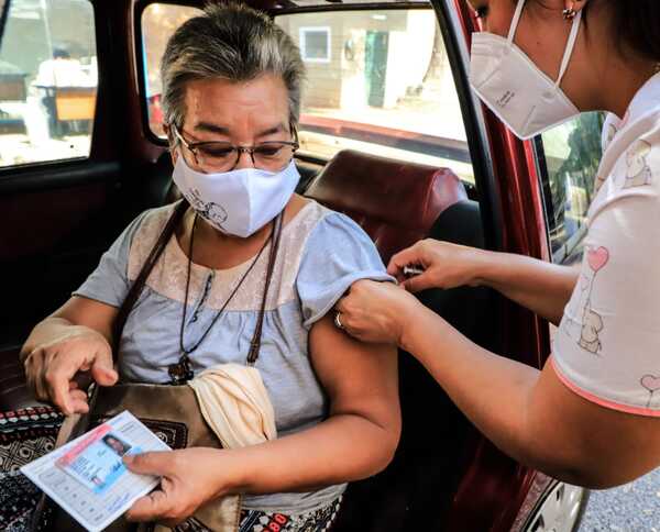 Salud intensifica la vacunación contra el coronavirus - .::Agencia IP::.