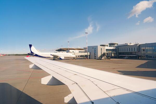 Paro en aeropuertos de Argentina afecta a vuelos de tres aerolíneas que operan en Paraguay - MarketData