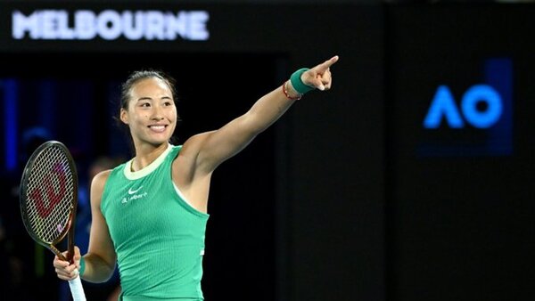 La china Zheng remonta y está en semifinales en Australia