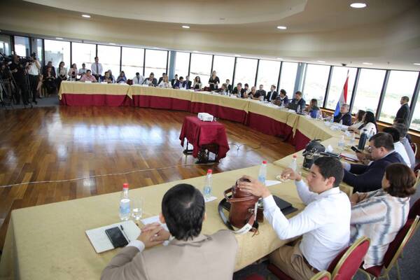 Después de “derrochar amor”, Senadores vichearán ley de nepotismo y desafuero de Rivas