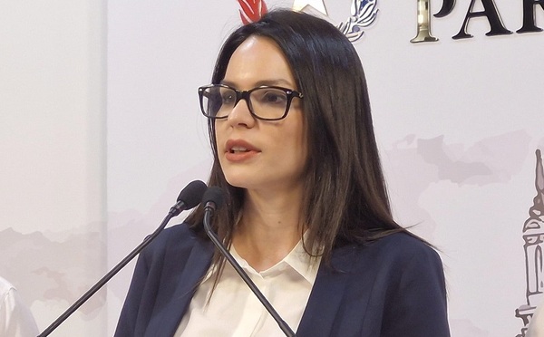Ejecutivo presenta como vocera del Gobierno a Paula Carro