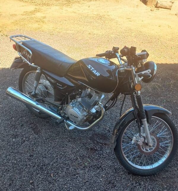 Hurtan Motocicleta de un Estudiante en el Barrio Itacurubí