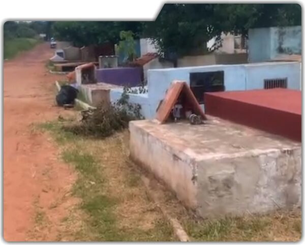 Veredas de panteones en cementerio de Ypané