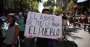 Diario HOY | Sindicatos de Argentina se manifiestan contra las reformas de Javier Milei