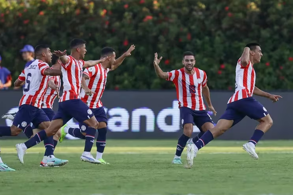Paraguay remonta y logra la victoria ante la celeste - Noticiero Paraguay