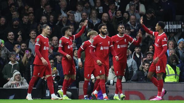 Liverpool resiste y se medirá al Chelsea en la final de la Copa de la Liga