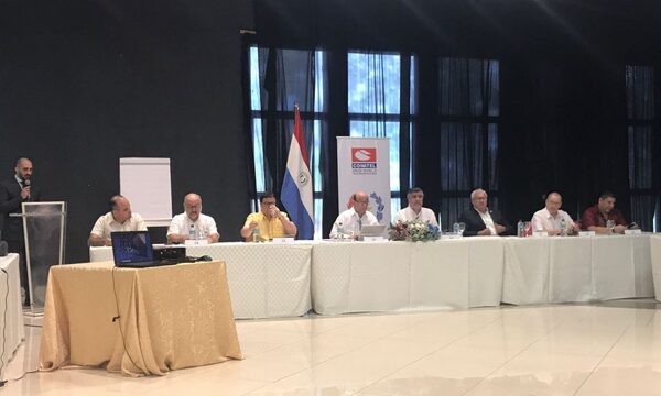 Licenciatarios de radios de Alto Paraná piden a CONATEL Ley para afrontar a radios piratas