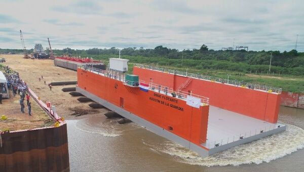 La Barca del Pescador habilitó segundo dique flotante construido en Paraguay (requirió US$ 4 millones y será de referencia para la Hidrovía y la región)