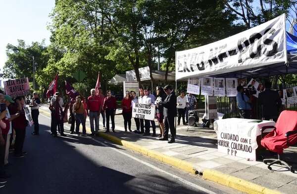 “Expo Ne-po” se suma a la protesta contra nepotismo - Política - ABC Color