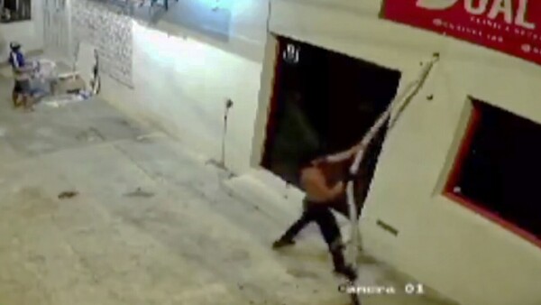 Hartos de adictos que roban todo y la policía no reacciona ante pedidos