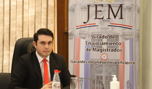 Sin tener título legalizado por el MEC y sin matrícula Hernán Rivas fue electo para el JEM - Noticiero Paraguay