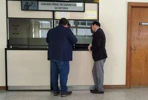 Merienda escolar: exdiputado Ever Noguera chicanea y vuelve a aplazar diligencia - Nacionales - ABC Color