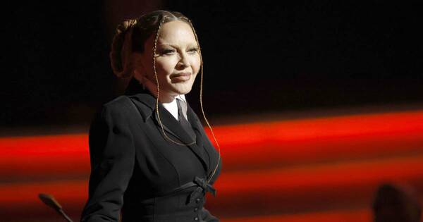 La Nación / Madonna demandada por tardar 2 horas en iniciar shows