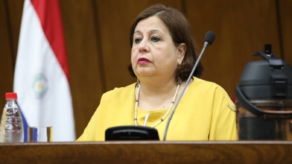 Esperanza afirma que corrupción con cargos viene de hace 70 años | 1000 Noticias