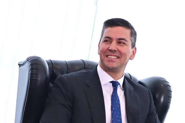 Peña celebra afirmación de economista que dijo que Paraguay será un “país estrella” para inversiones - Nacionales - ABC Color