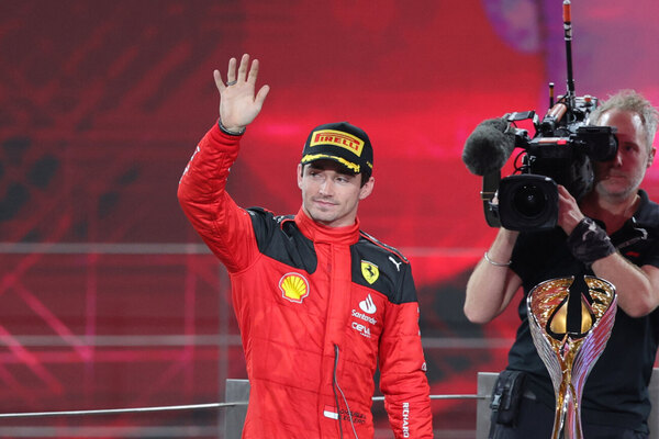 Versus / El monegasco Charles Leclerc renueva con Ferrari "más allá de la temporada 2024"