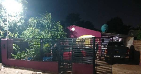Diario HOY | Falsos policías simulan allanamiento y roban G. 100 millones de una vivienda