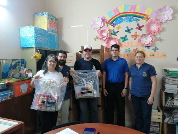 Educación sin barreras: Aulas hospitalarias del Centro de Prevención y Tratamiento de Adicciones reciben kits escolares - .::Agencia IP::.