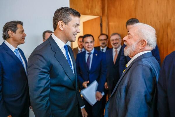 Lula busca evitar incremento en tarifas eléctricas y obstaculiza conversaciones con Paraguay sobre Itaipú - ADN Digital