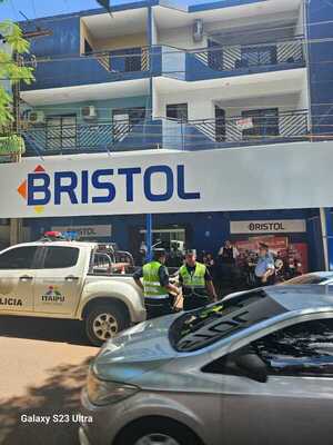 Delincuentes asaltan local comercial, roban la recaudación del día y varios celulares - ADN Digital