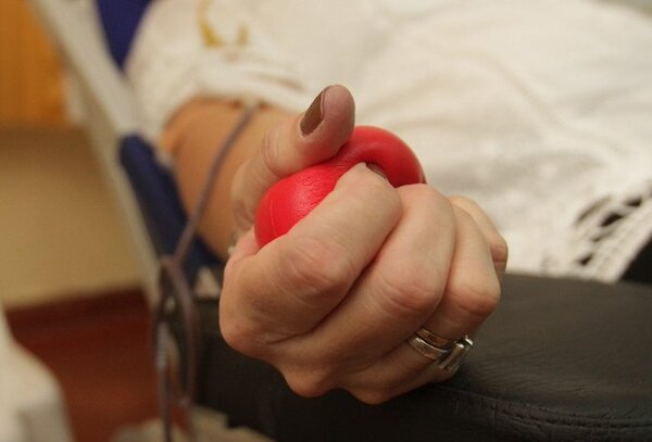 Reportan falta de más donantes voluntarios de sangre en el país