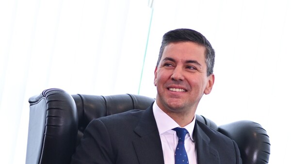Gobierno se vanagloria con pronóstico económico de ex director del Banco Mundial