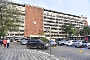 IPS amplía acusación en caso de comercio ilegal de cargos