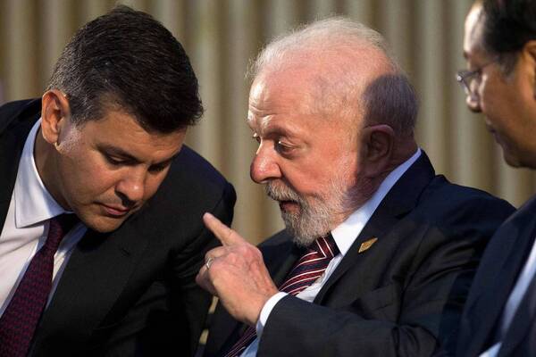 En Brasil aseguran que Lula amenaza con romper acuerdo de precios de Itaipú | 1000 Noticias