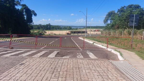 Salto del Guairá cierra su costanera en plena temporada alta