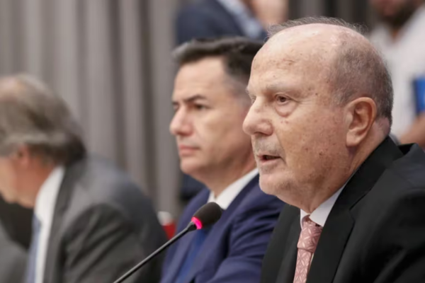Javier Milei echó al ministro de Infraestructura, Guillermo Ferraro, por chismoso