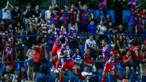 Cerro Porteño golea y se adueña de la punta - Radio Imperio 106.7 FM