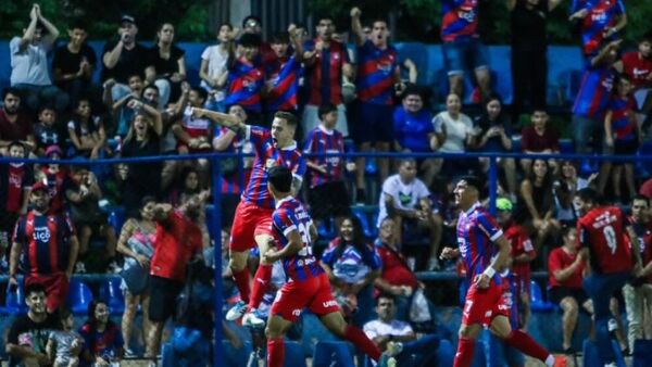 Cerro Porteño golea y se adueña de la punta