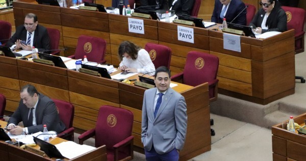 La oposición empieza a reorganizarse y Nakayama se desmarca de Kattya antes de lanzar su nuevo partido